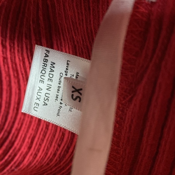 Are You Am I red ruffle bottom - Picture 4 of 6